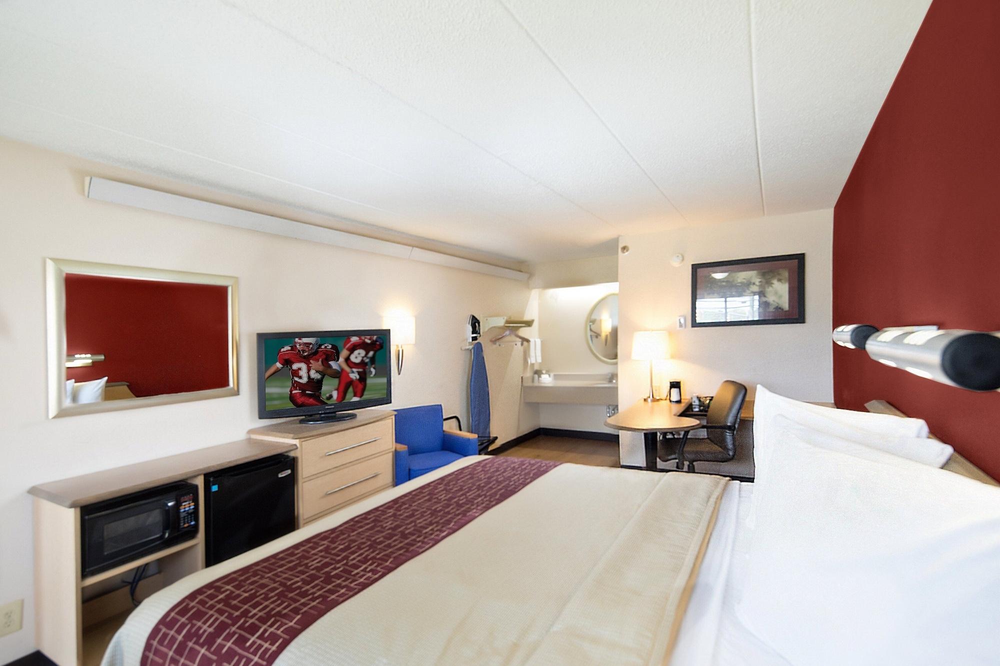 Red Roof Inn Cincinnati Northeast - Blue Ash Bagian luar foto