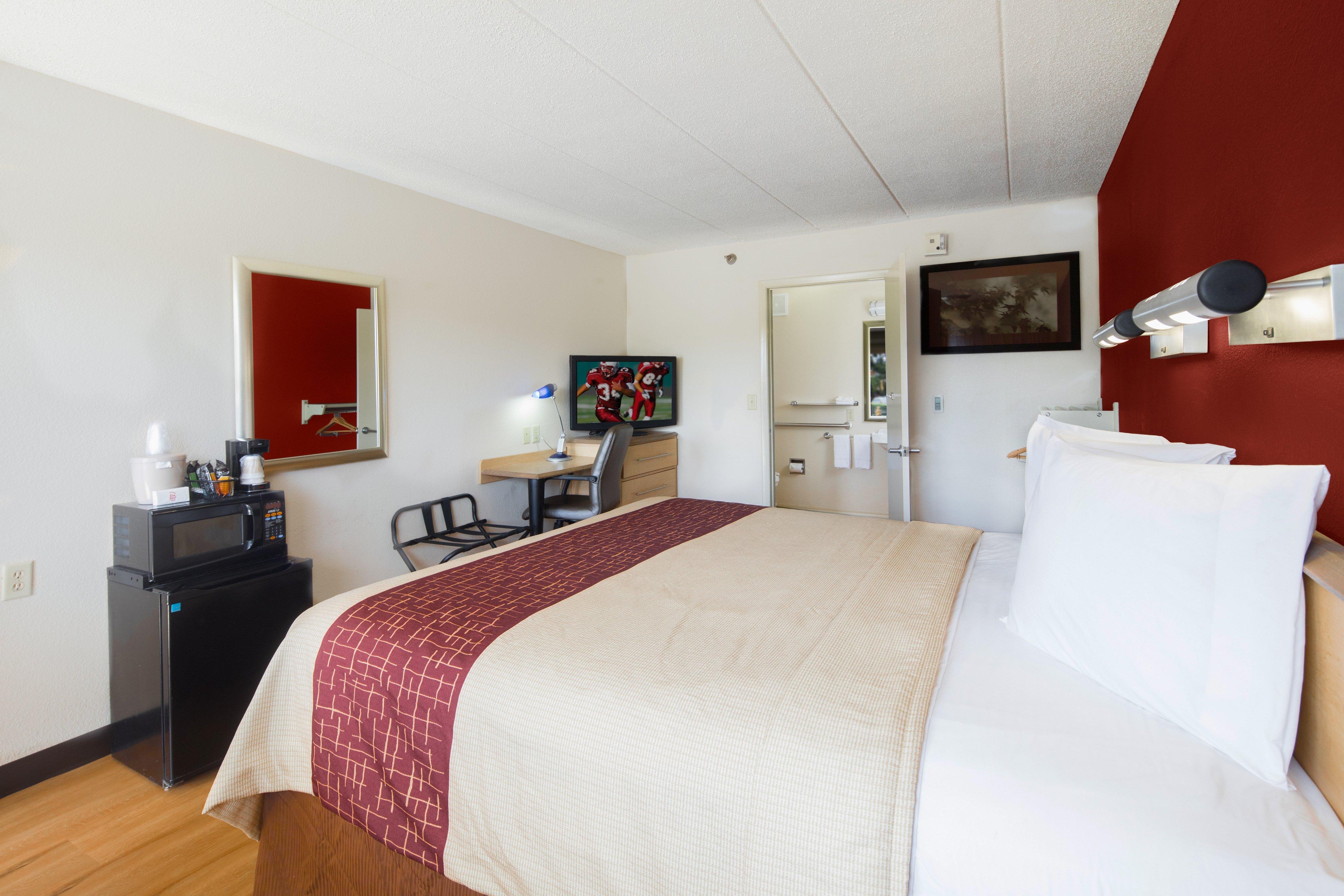 Red Roof Inn Cincinnati Northeast - Blue Ash Bagian luar foto