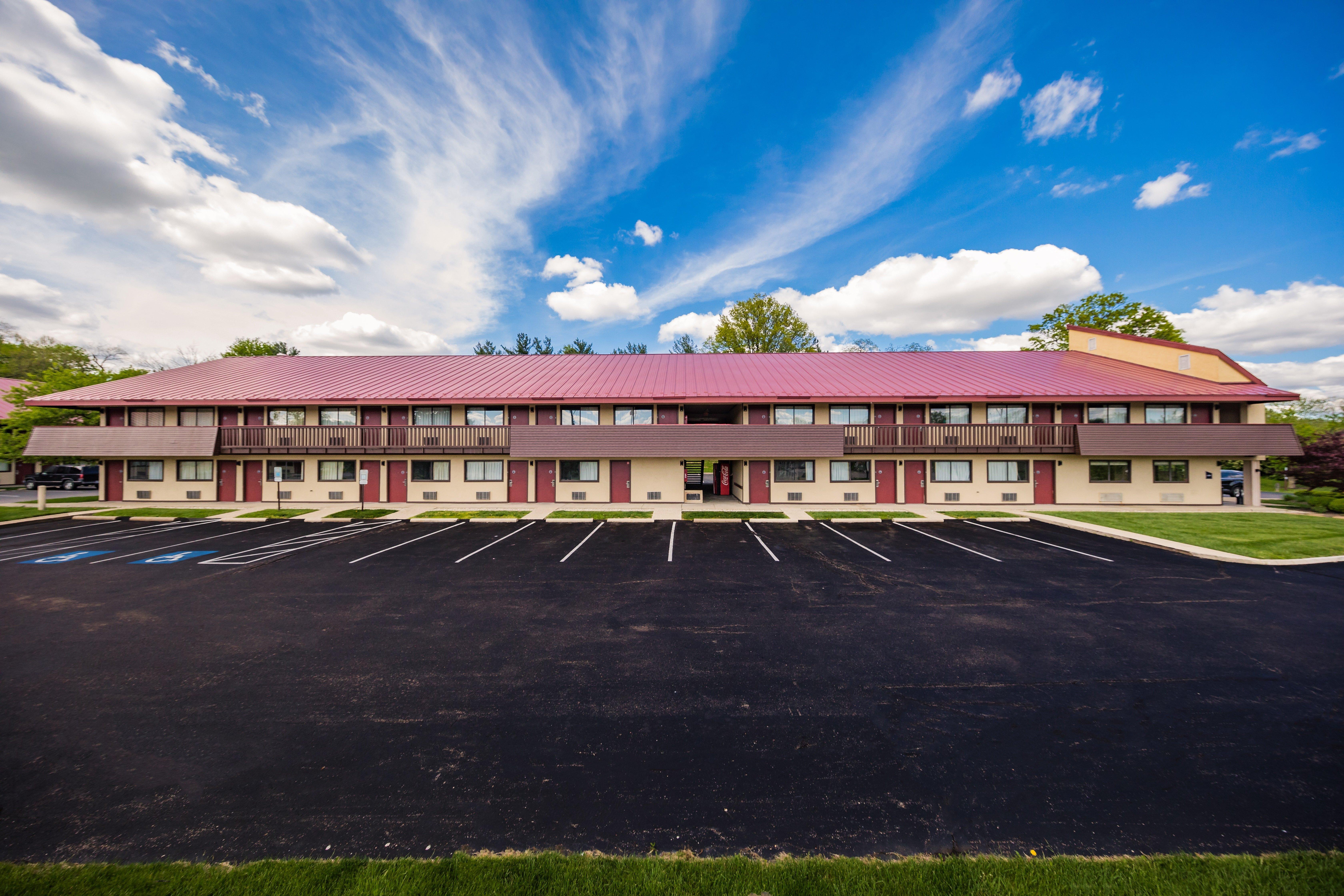 Red Roof Inn Cincinnati Northeast - Blue Ash Bagian luar foto