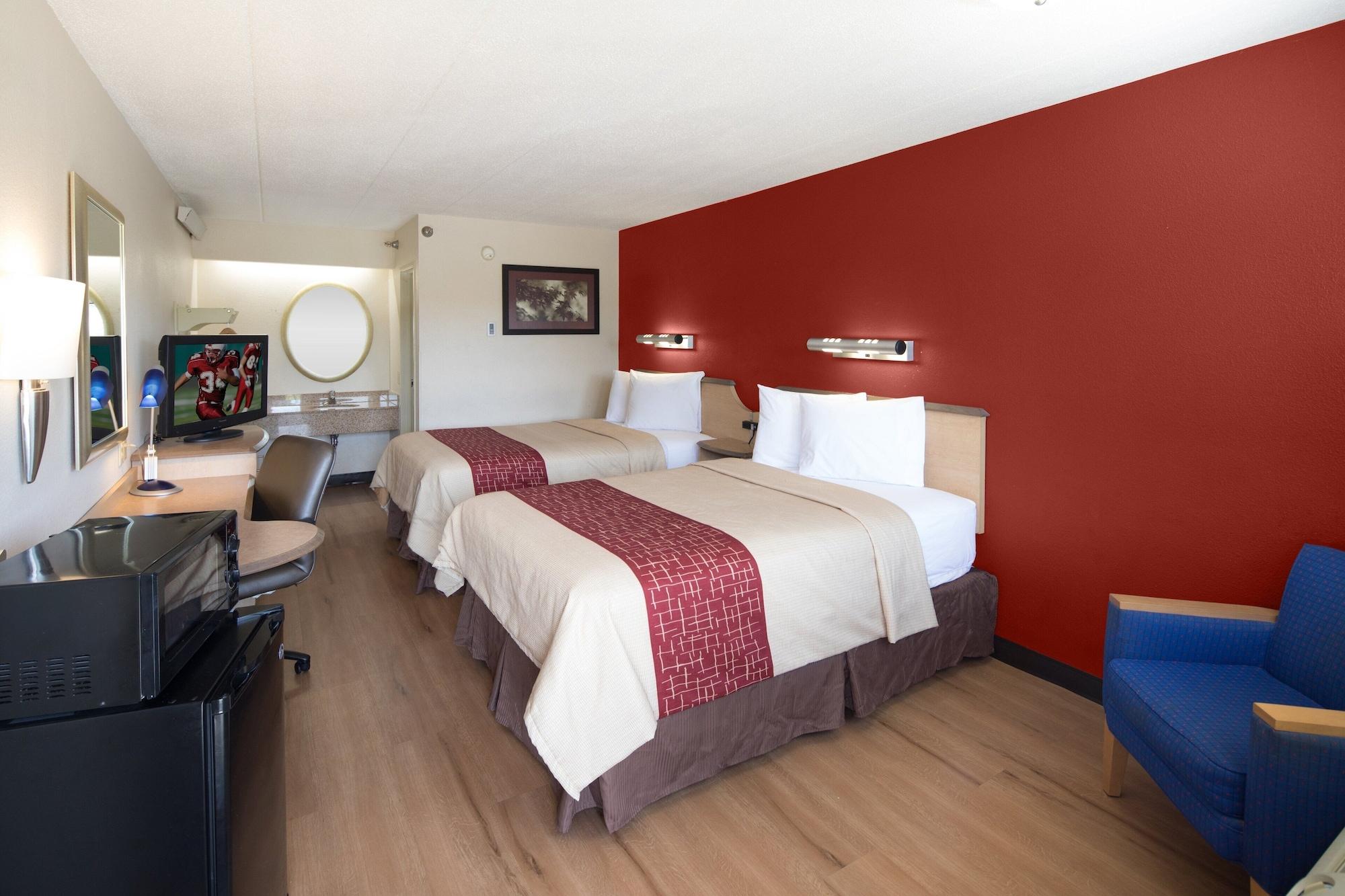 Red Roof Inn Cincinnati Northeast - Blue Ash Bagian luar foto