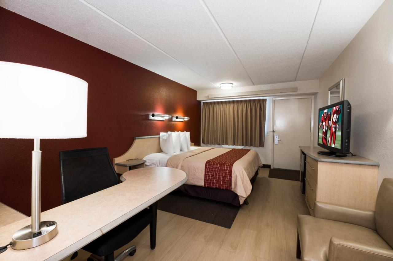 Red Roof Inn Cincinnati Northeast - Blue Ash Bagian luar foto