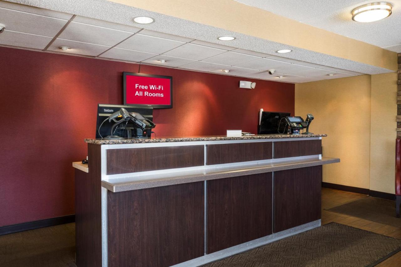 Red Roof Inn Cincinnati Northeast - Blue Ash Bagian luar foto