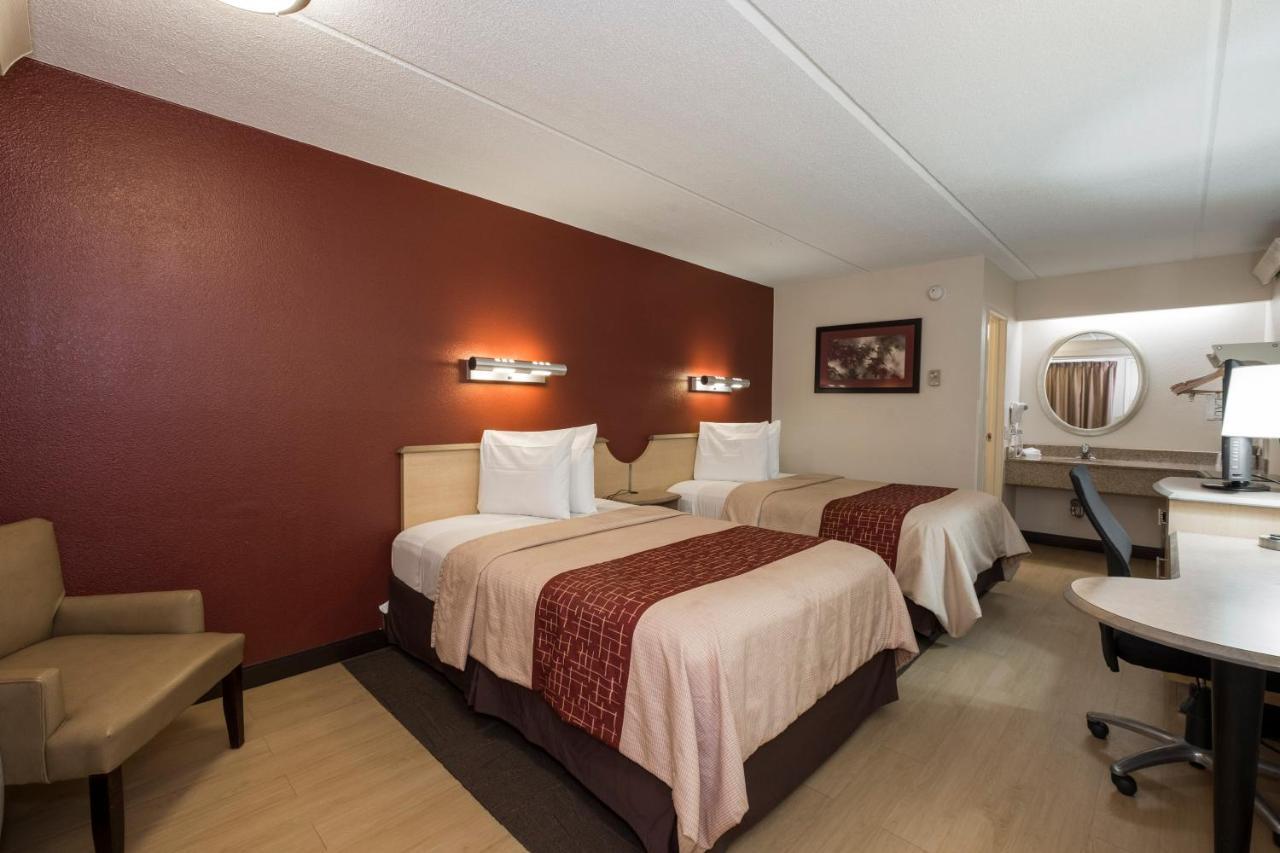 Red Roof Inn Cincinnati Northeast - Blue Ash Bagian luar foto