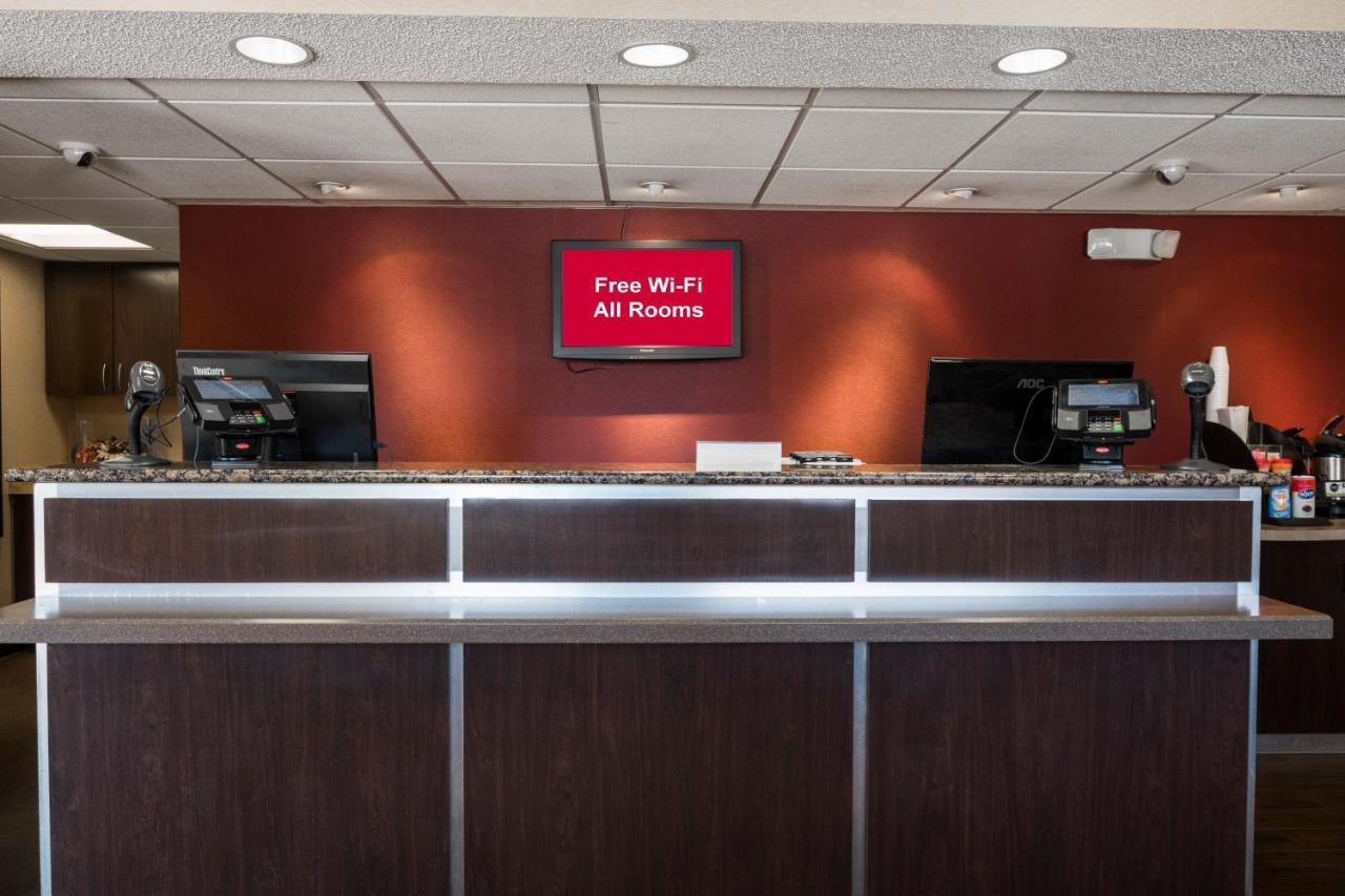 Red Roof Inn Cincinnati Northeast - Blue Ash Bagian luar foto