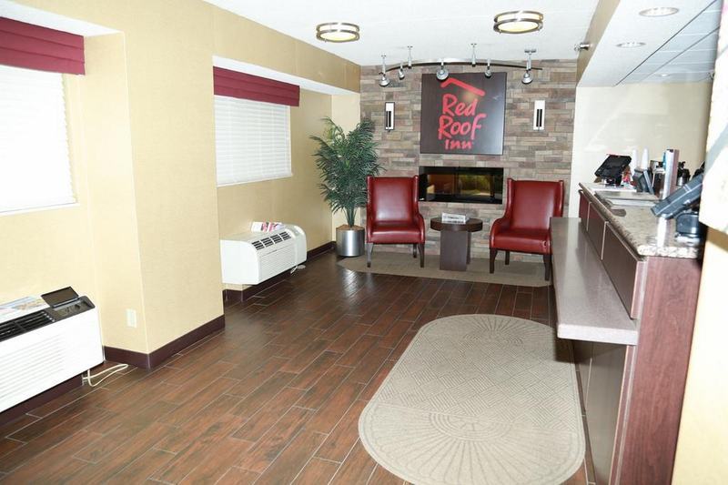 Red Roof Inn Cincinnati Northeast - Blue Ash Bagian luar foto