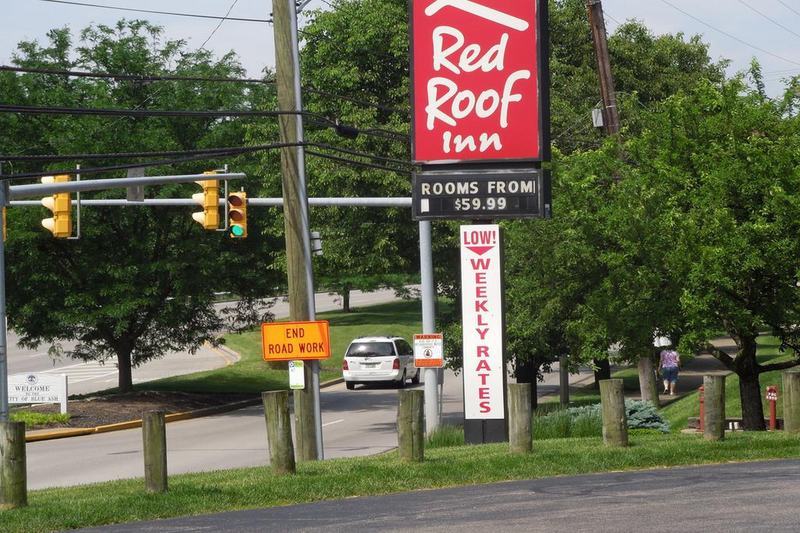 Red Roof Inn Cincinnati Northeast - Blue Ash Bagian luar foto