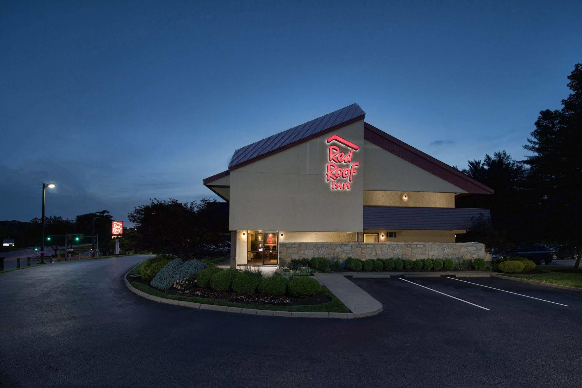 Red Roof Inn Cincinnati Northeast - Blue Ash Bagian luar foto