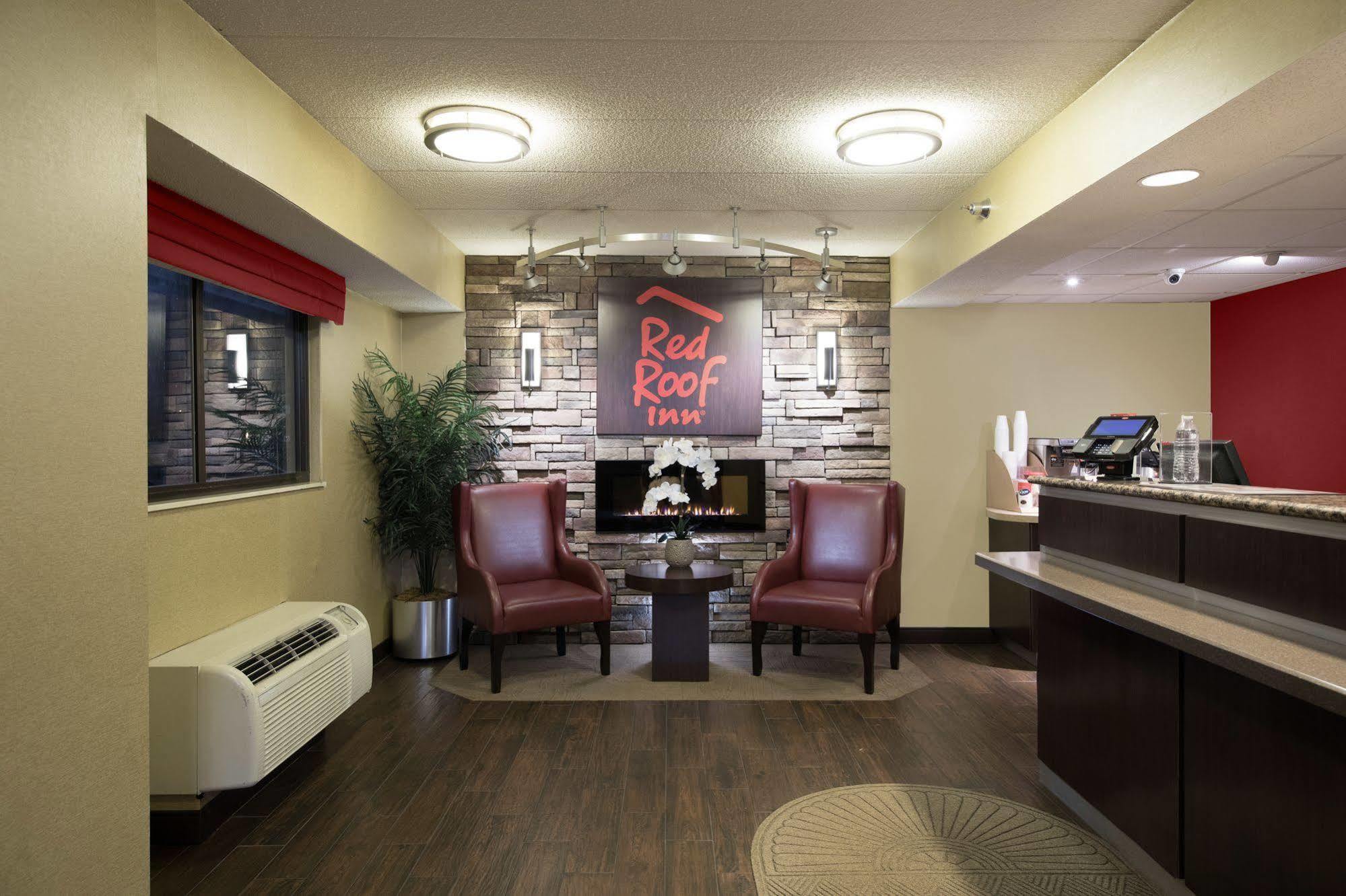 Red Roof Inn Cincinnati Northeast - Blue Ash Bagian luar foto